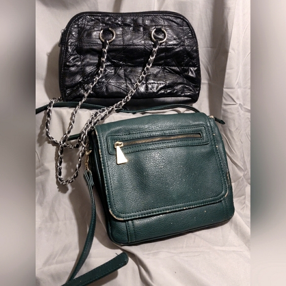 Liz Claiborne Handbags - ❤️3/$10 VINTAGE LIZ CLAIBORNE & BLACK LAMBSKIN PURSE BUNDLE